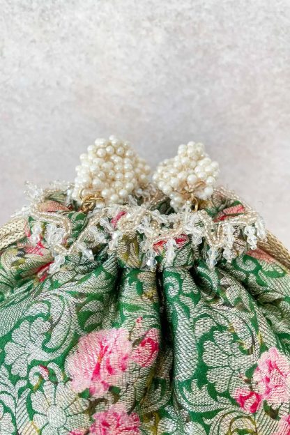 Luxurious vintage pearl embroidered handbag - Image 3