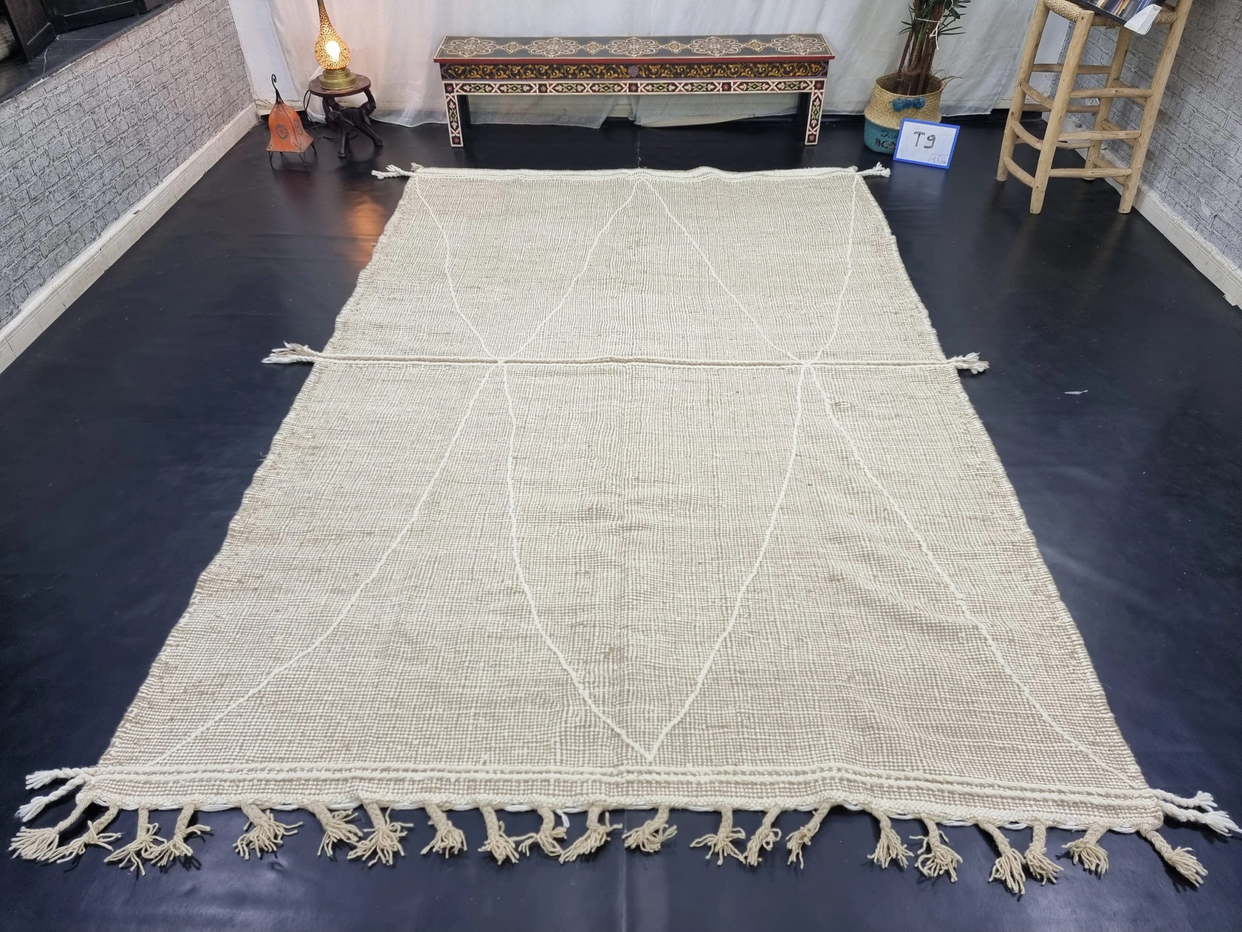 Natural beige geometric tassel rug