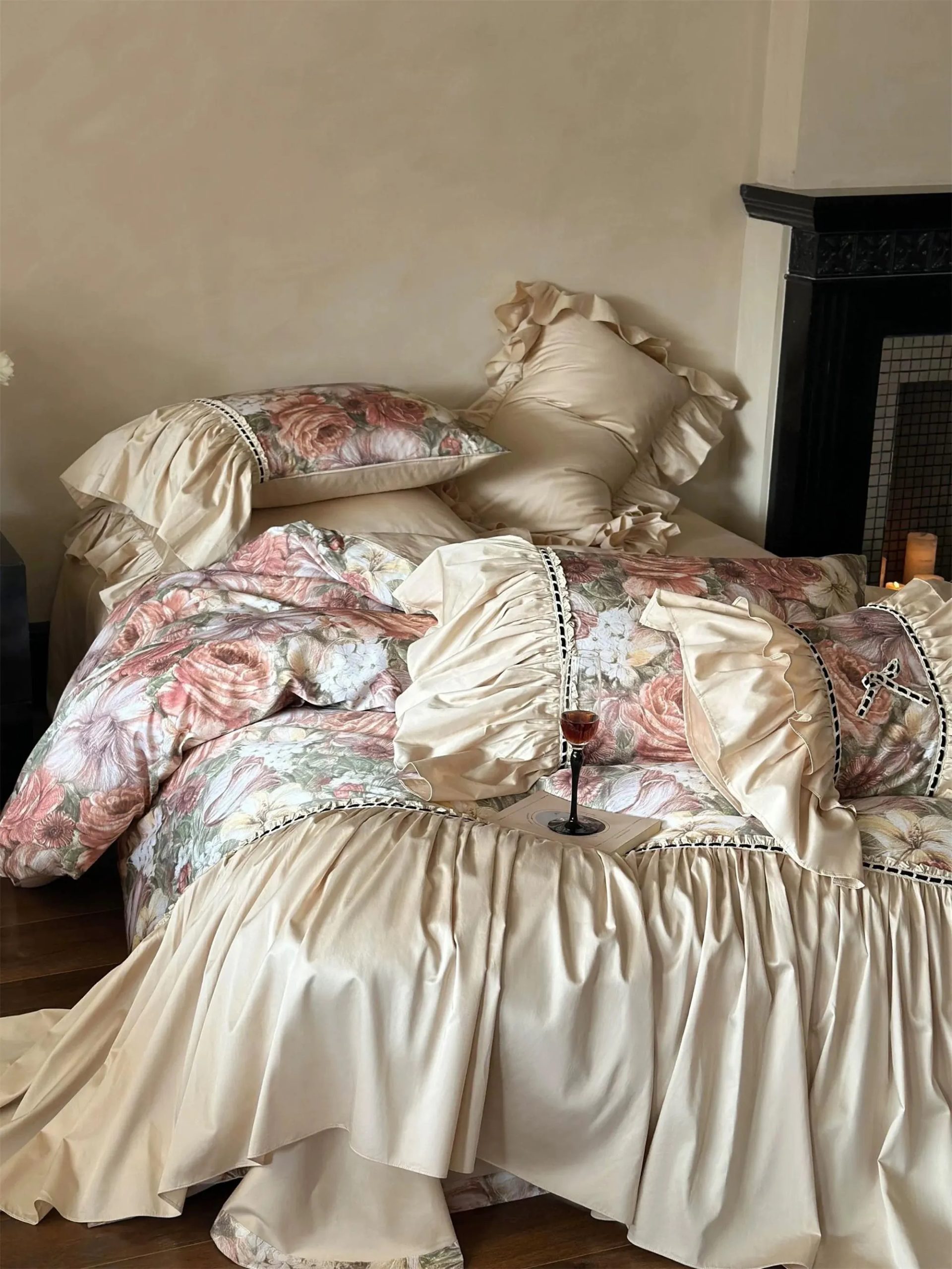 French retro floral satin four-piece bedding set - Image 10