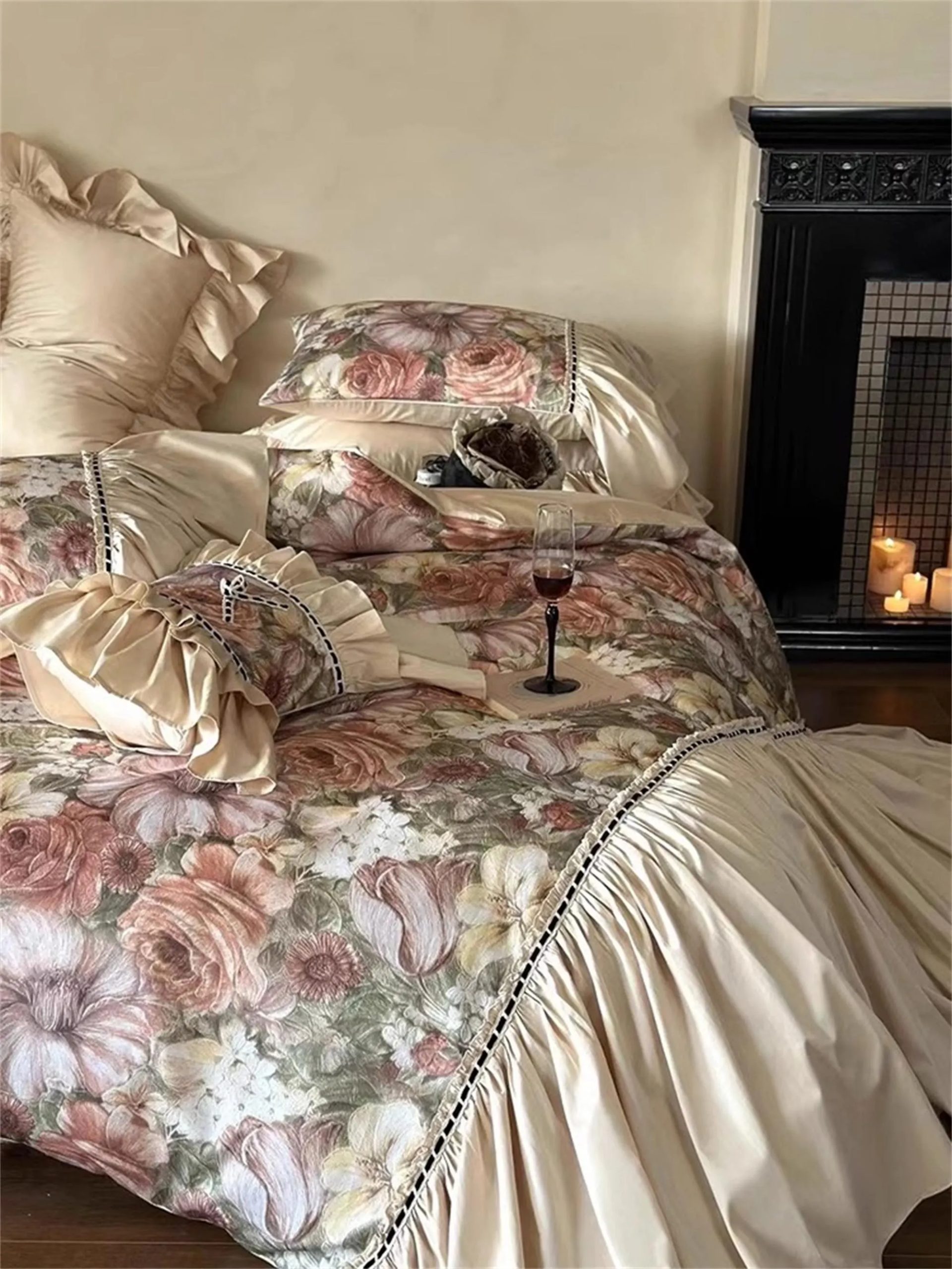 French retro floral satin four-piece bedding set - Image 4