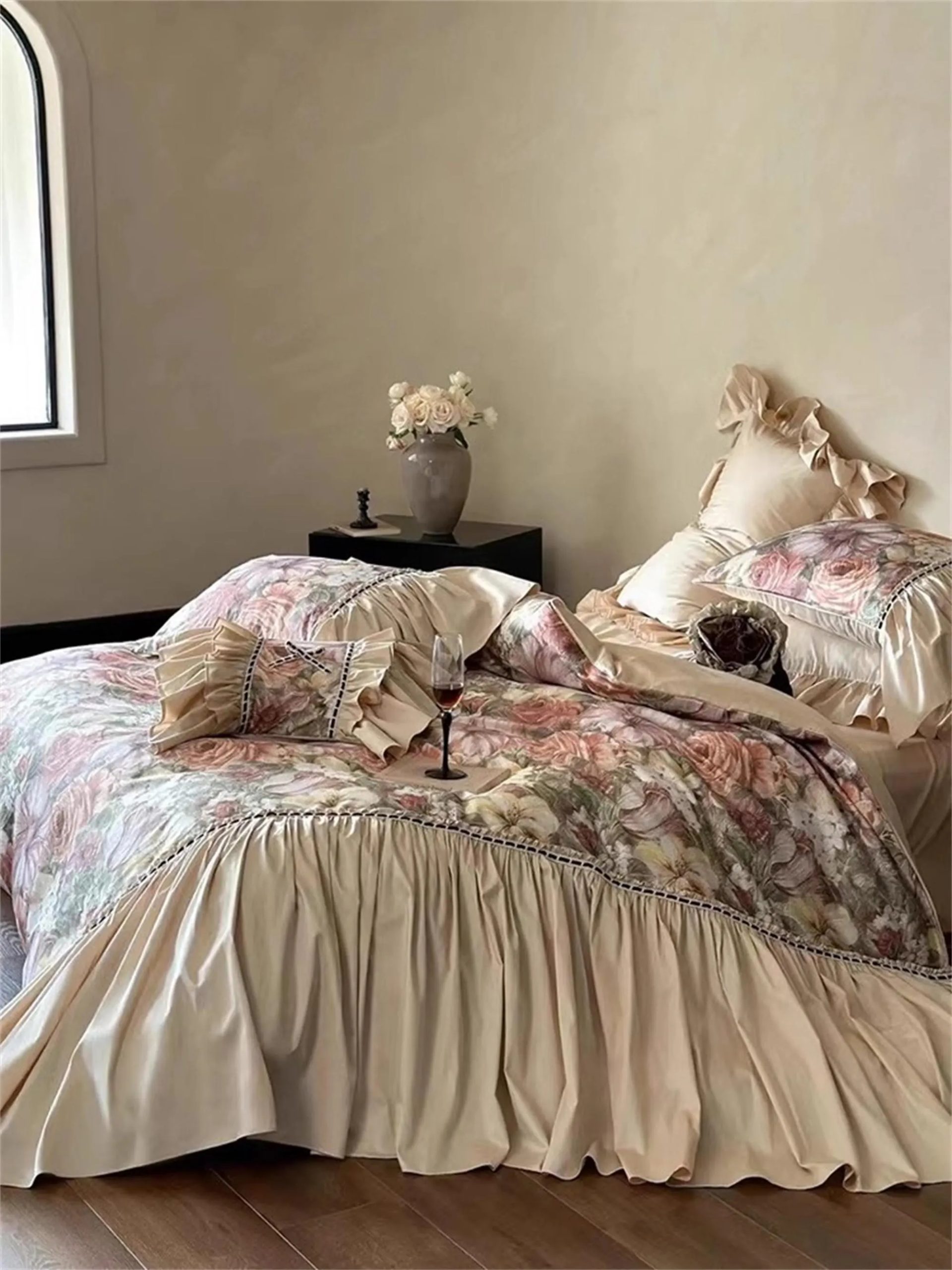 French retro floral satin four-piece bedding set - Image 2