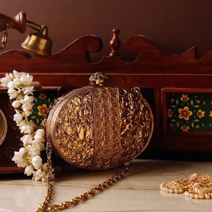 Vintage Gold Leaf Mother-of-Pearl Oval Evening Bag - Image 2