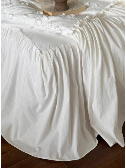 3D embroidered pure white bedding four-piece set - Image 6