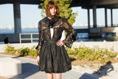 Black high waist fluffy umbrella skirt