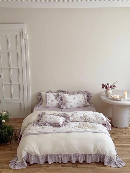 Pastoral soft crushed floral lace four-piece bedding set