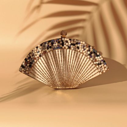 Vintage fan-shaped beaded clutch - Image 5
