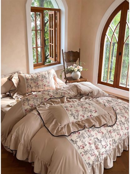 French retro manor floral bedding four-piece set - Image 3