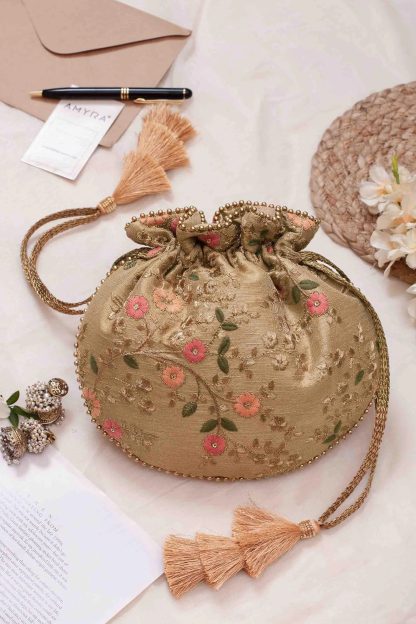 Vintage embroidered tassel drawstring bag - Image 8
