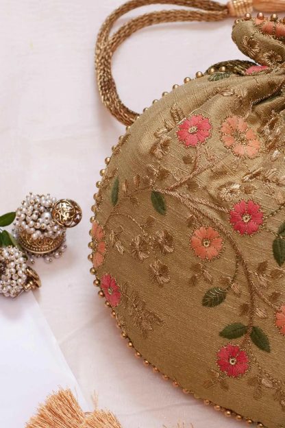 Vintage embroidered tassel drawstring bag - Image 5