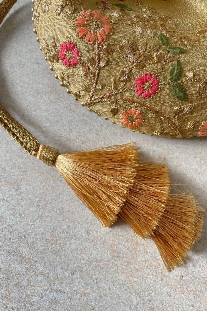 Vintage embroidered tassel drawstring bag - Image 4