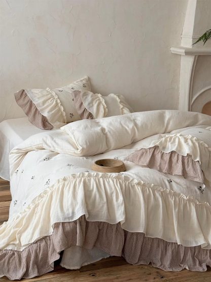 Pastoral patchwork ruffled four-piece bedding set - Image 8