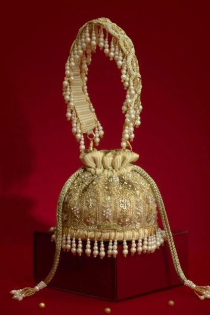 Palace-style pearl embroidered handbag - Image 7