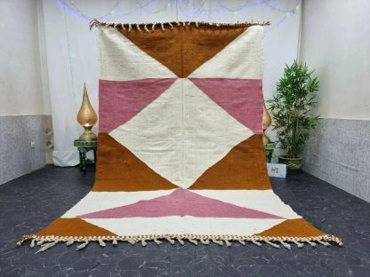 Handmade contrasting triangular tassel carpet - Image 10