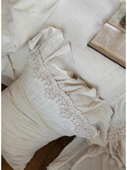 French retro lace pleated bedding four-piece set - Image 4