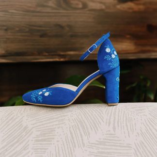 Sky Flower Embroidered Block-Heel Sandals