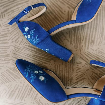 Sky Flower Embroidered Block-Heel Sandals - Image 3