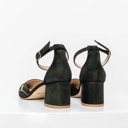 Retro forest floral embroidered block-heeled sandals - Image 3