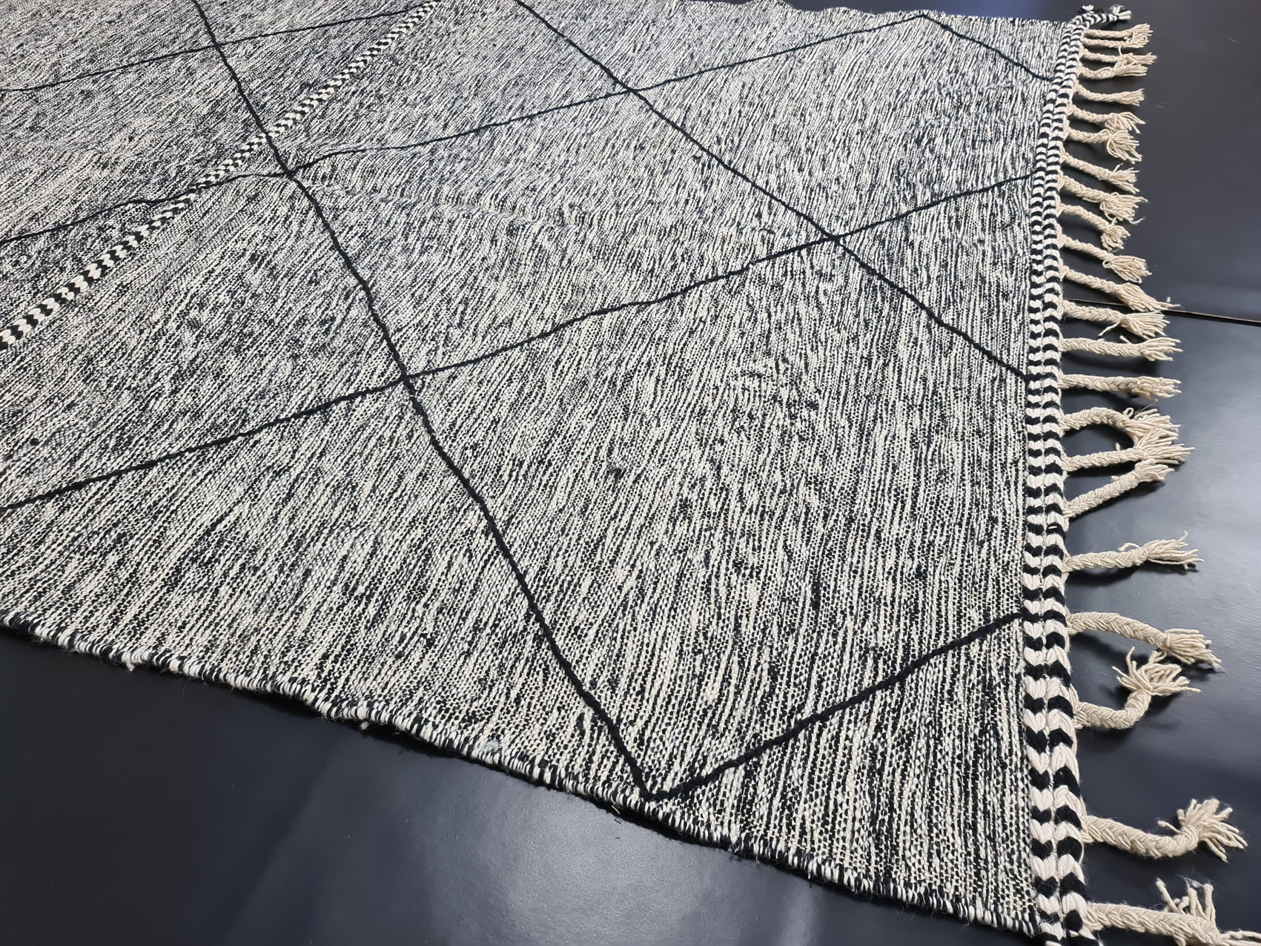 Handmade black and white diamond tassel carpet - Image 6