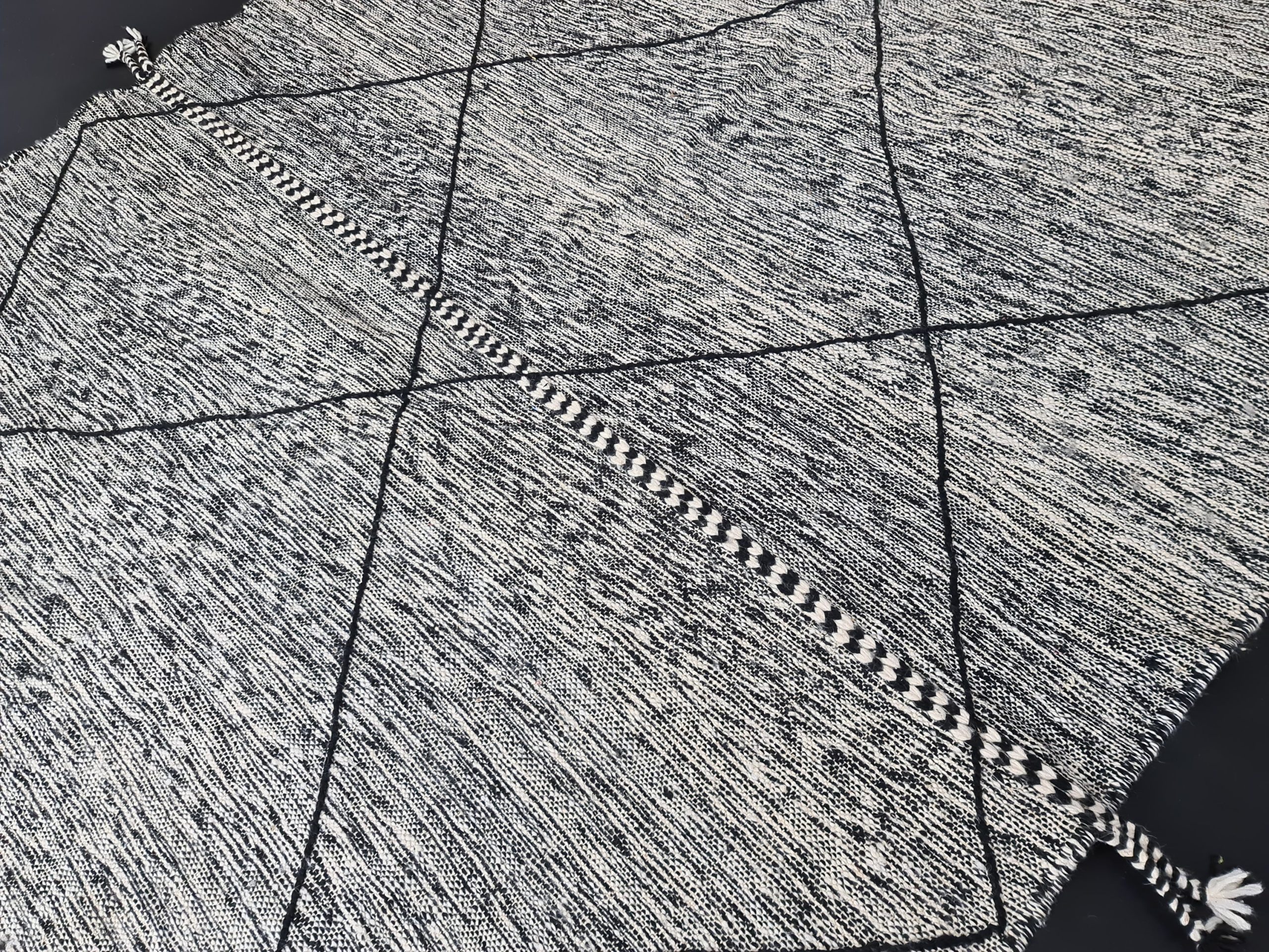 Handmade black and white diamond tassel carpet - Image 5