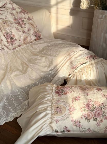 French palace retro lace floral bedding four-piece set - Image 3