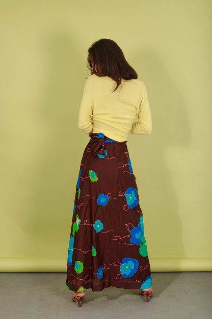 Brown Artistic Floral Print High-Waist Draped Maxi Skirt - Image 9