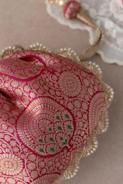 Rose red jacquard pearl drawstring bag - Image 4