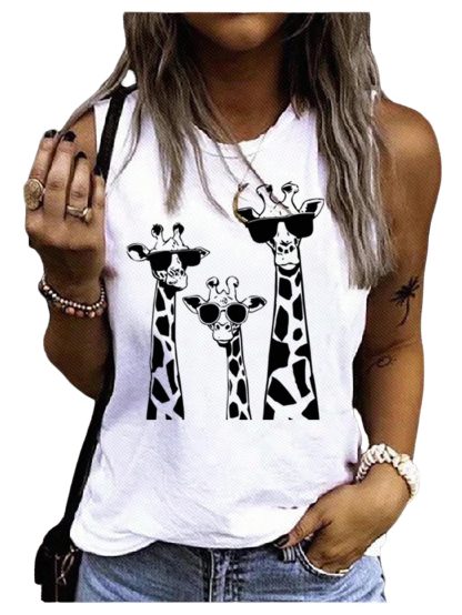 Fun giraffe print sleeveless vest - Image 4