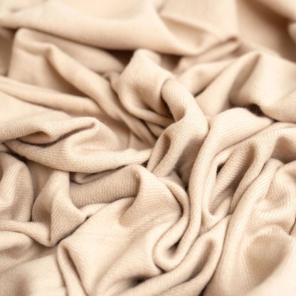 Warm oatmeal herringbone throw blanket - Image 11