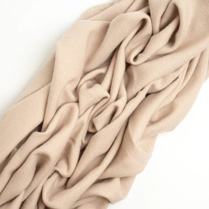Warm oatmeal herringbone throw blanket - Image 3