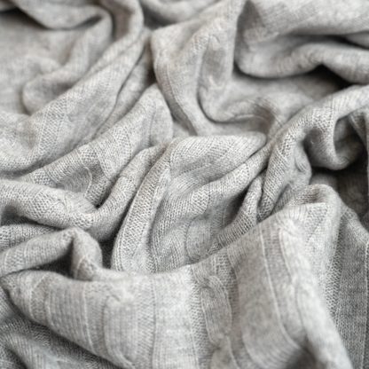 Light grey cable knit blend throw blanket - Image 4