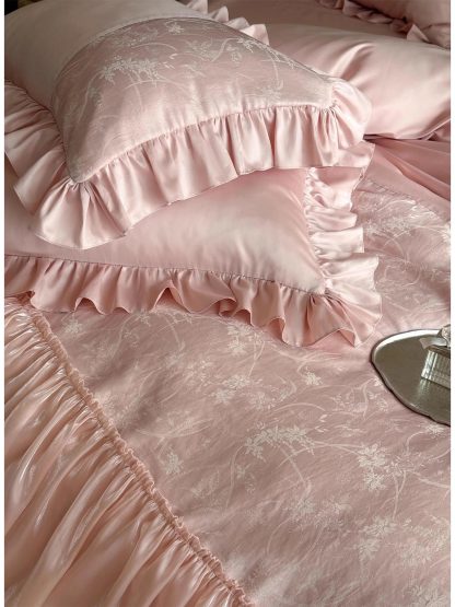 Princess style soft pink satin four-piece bedding set - Image 7