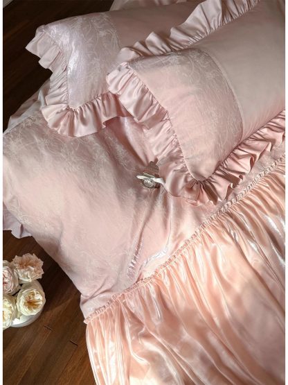 Princess style soft pink satin four-piece bedding set - Image 6