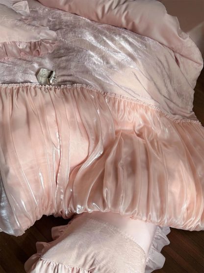 Princess style soft pink satin four-piece bedding set - Image 4