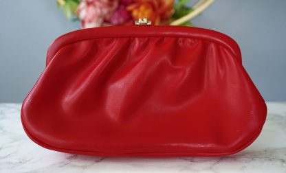 Vintage red leather and gold chain handbag - Image 6
