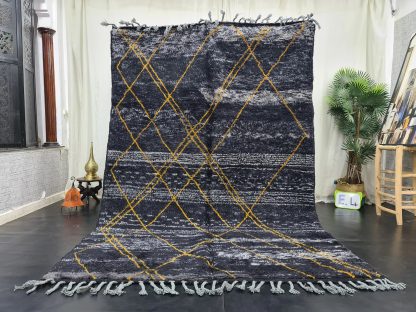 Gray contrasting handmade tassel rug - Image 10
