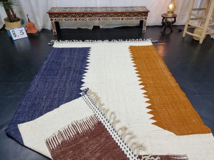 Handmade earth-tone contrast tassel rug - Image 2