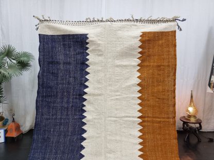Handmade earth-tone contrast tassel rug - Image 9