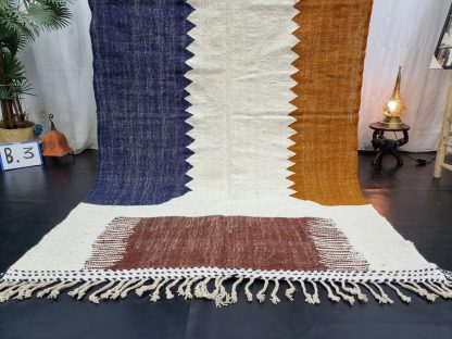 Handmade earth-tone contrast tassel rug - Image 8