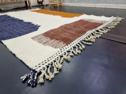 Handmade earth-tone contrast tassel rug - Image 5