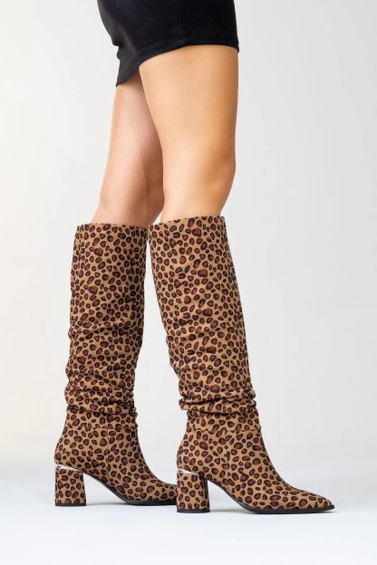 Vintage leopard print pleated chunky heel boots - Image 4