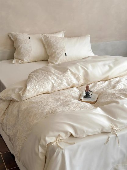 Light luxury minimalist satin lace bedding four-piece set - Image 9