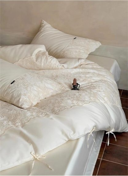 Light luxury minimalist satin lace bedding four-piece set - Image 4