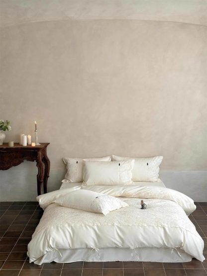 Light luxury minimalist satin lace bedding four-piece set