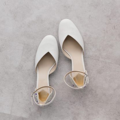Fresh lavender embroidered low-heeled sandals - Image 6