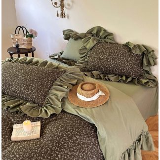 Retro forest style floral ruffle bedding four-piece set