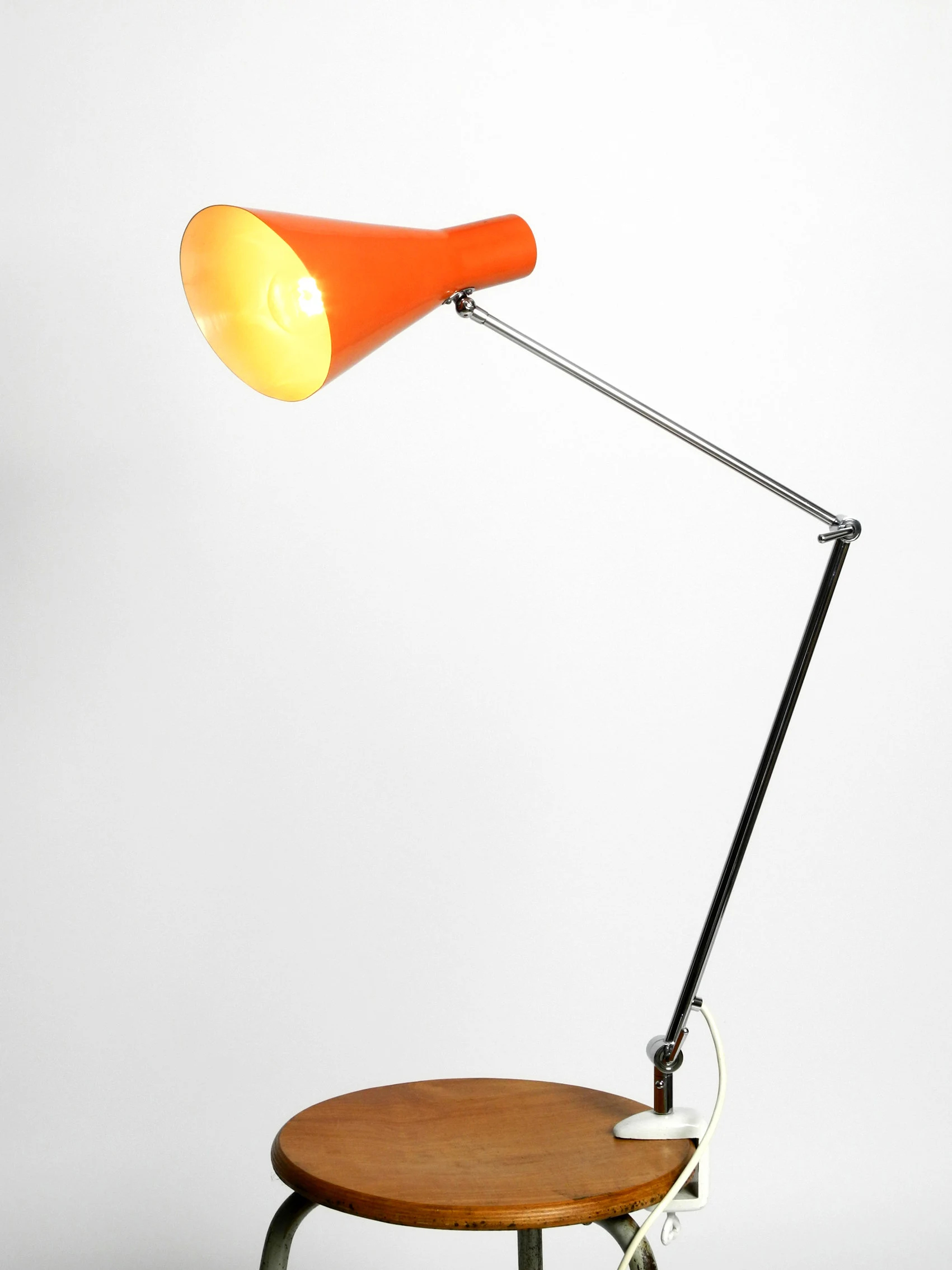 Orange cone clamp light - Image 7