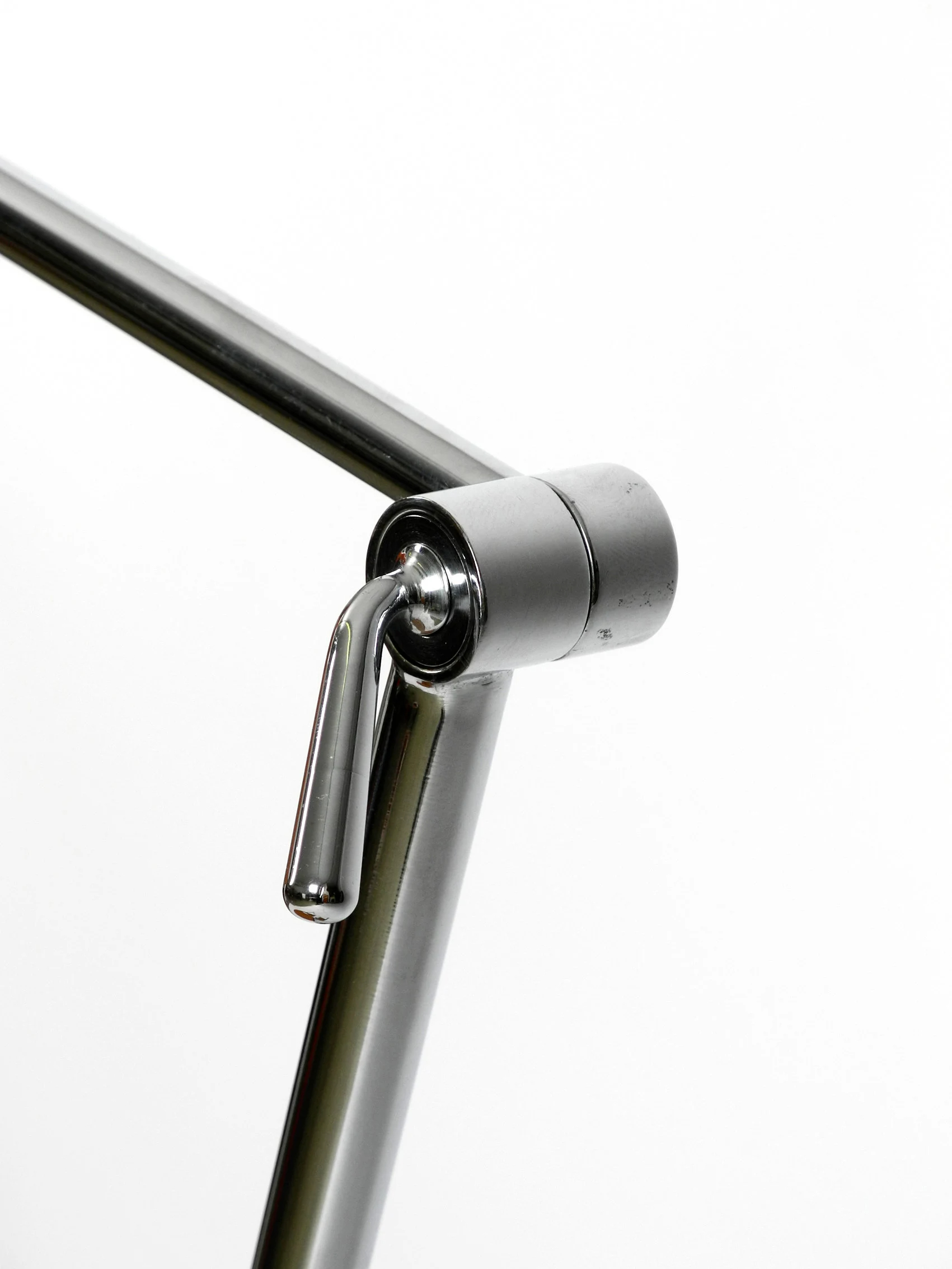 Orange cone clamp light - Image 3