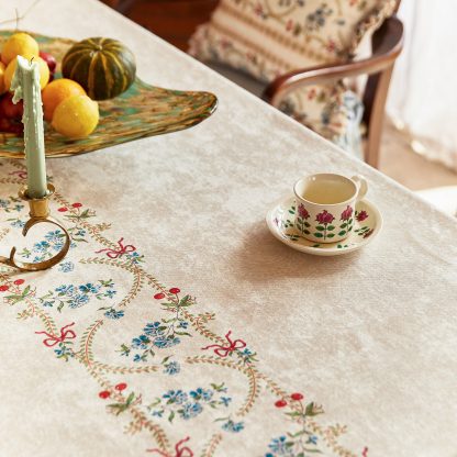 Bei apricot light pattern floral tablecloth - Image 4