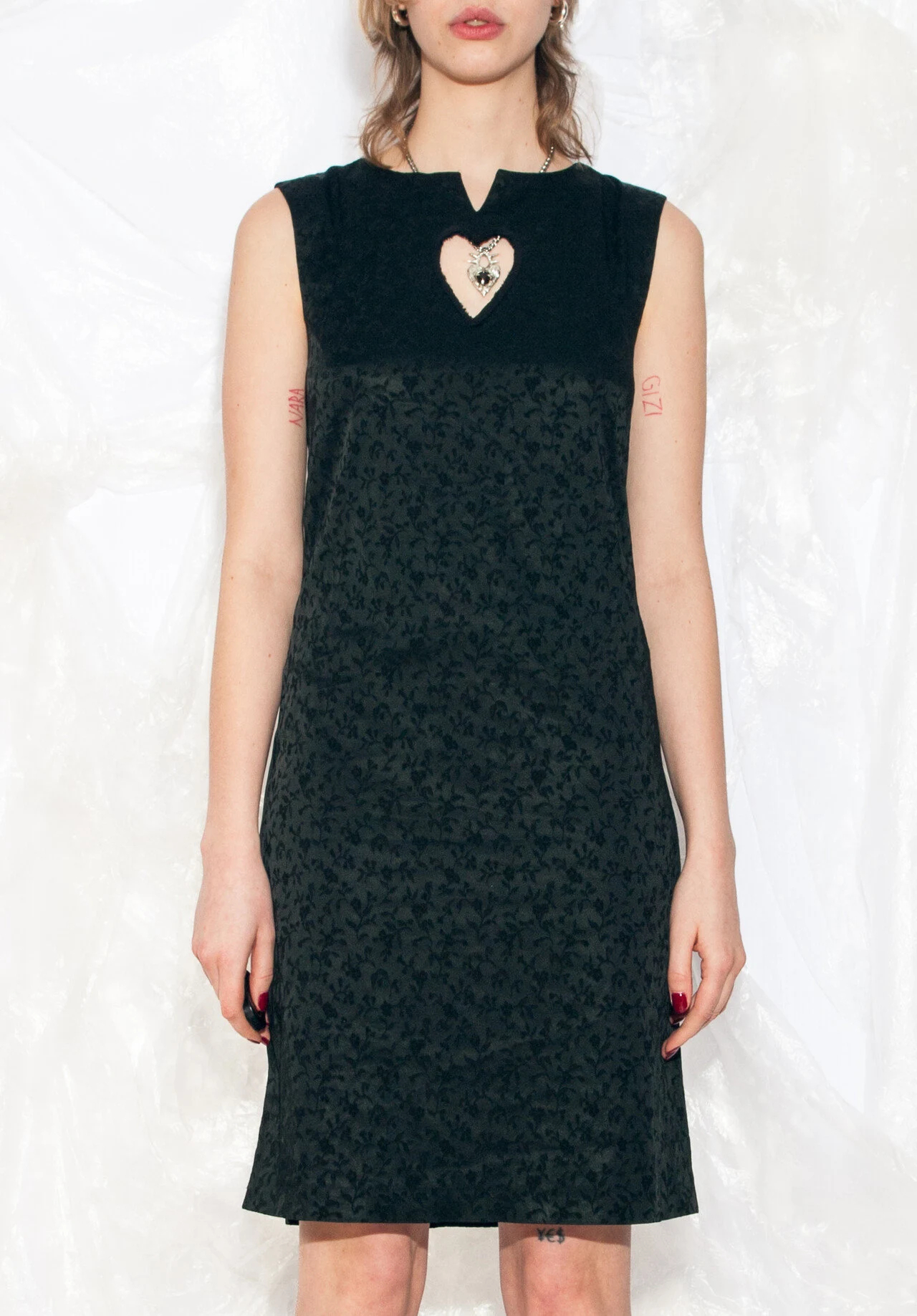 Black sleeveless bodycon dress - Image 3