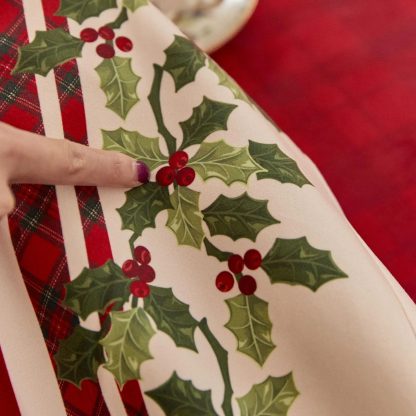 Burgundy Plaid Holly Border Tablecloth - Image 5